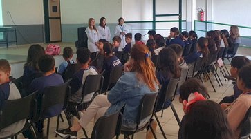 Curso de Nutrição da URI conscientiza estudantes sobre alimentação saudável 