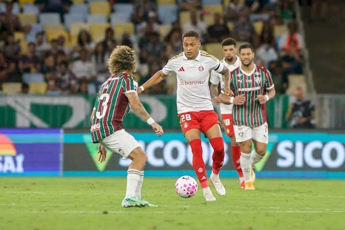 De virada no Maracanã, Inter perde de 2 a 1 para o Fluminense pelo Brasileirão